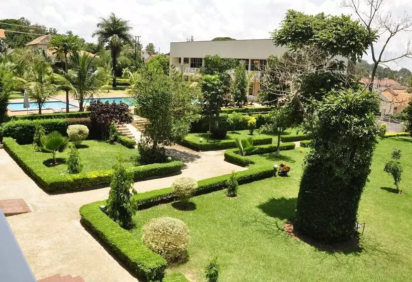 هتل Brovad Masaka