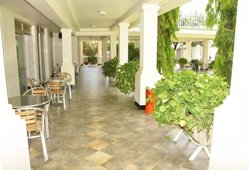 هتل Brovad Masaka