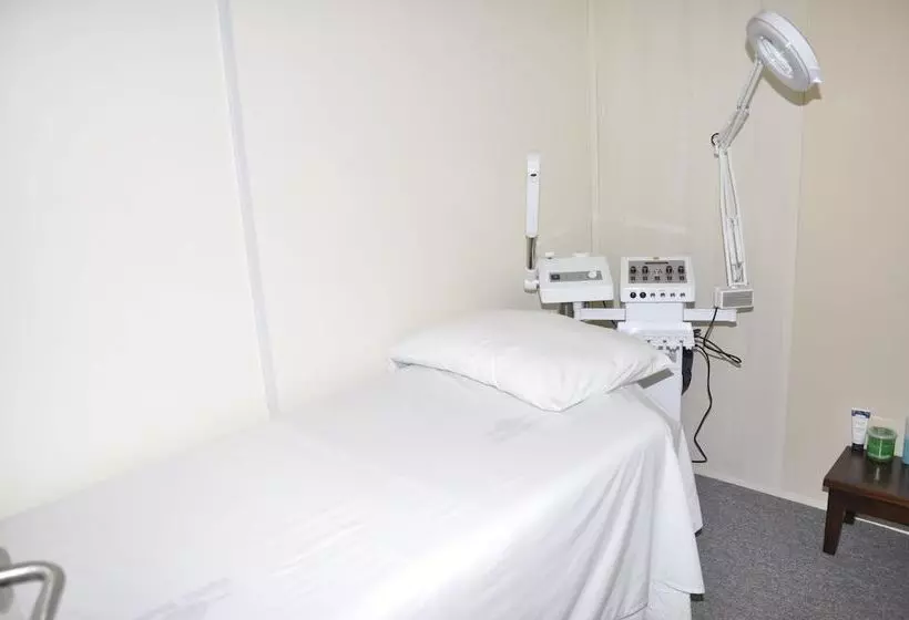 هتل Brovad Masaka