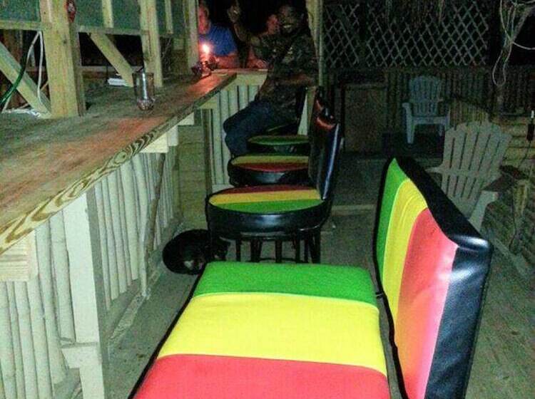 هتل Camp Cabarita