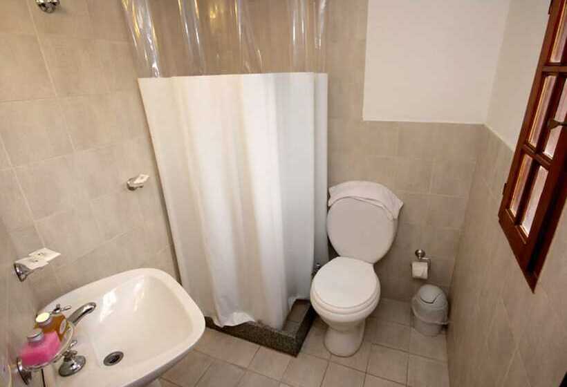 בית מלון כפרי Ciro