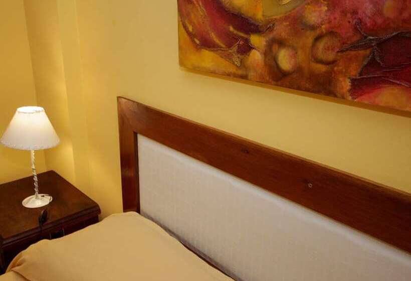 בית מלון כפרי Ciro