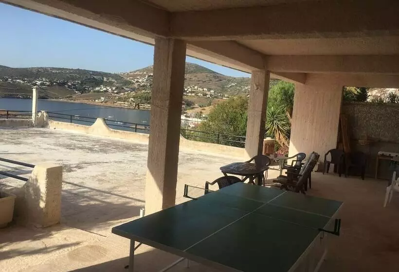 Hotelli Daskalio Resort Adamis