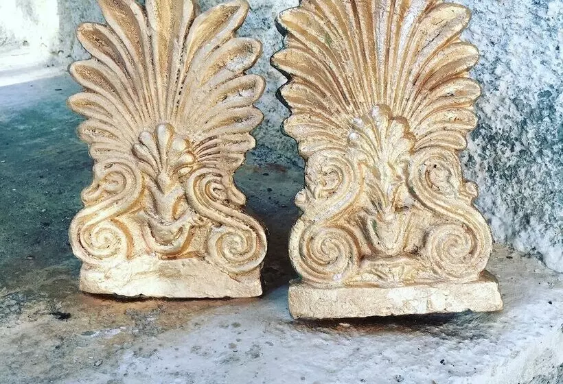 Hotelli Daskalio Resort Adamis