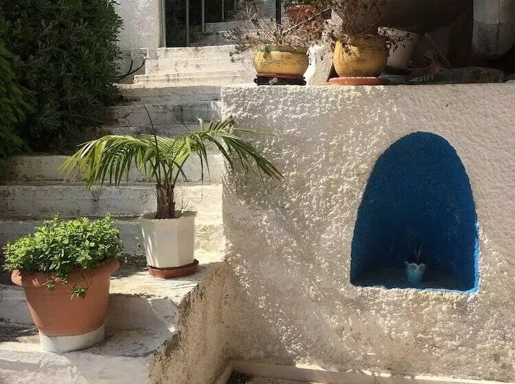 Hotelli Daskalio Resort Adamis