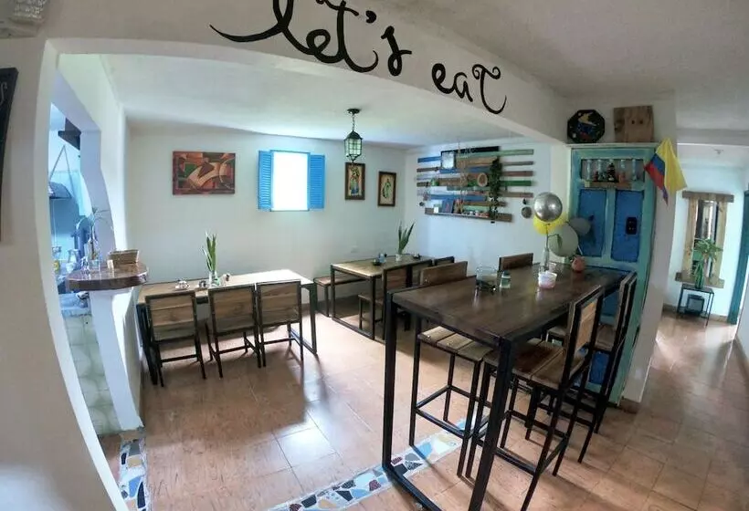 ホテル Hostel La Rosa Nautica