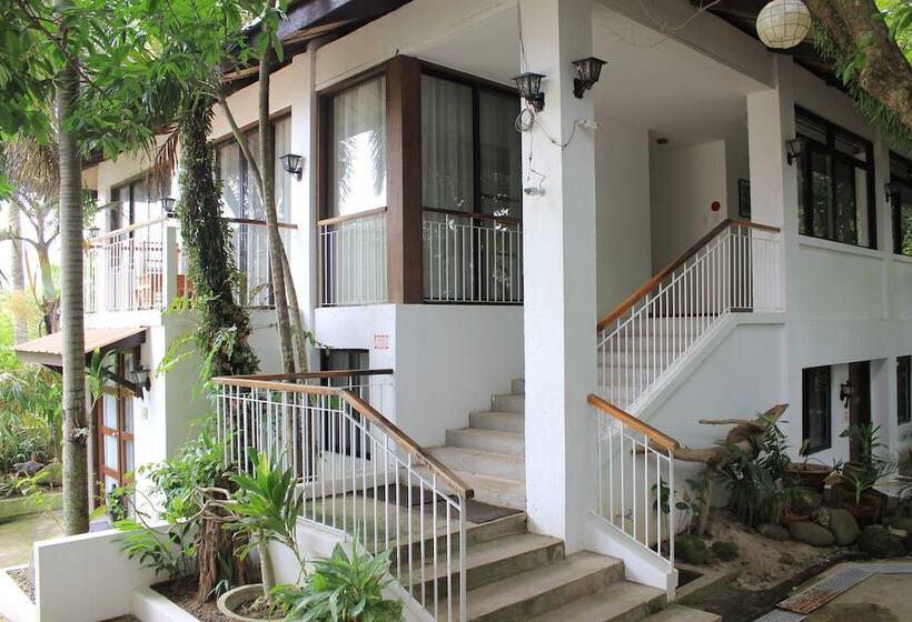 Hotel Laiya White Cove Beach Resort