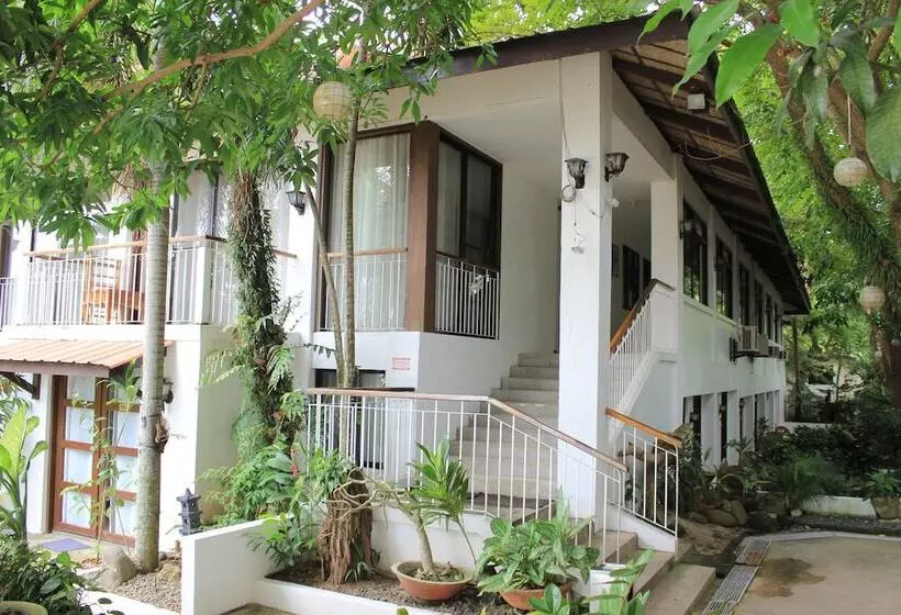 Hotelli Laiya White Cove Beach Resort