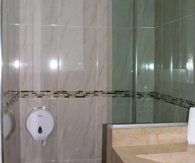 ホテル Los Pinos Express