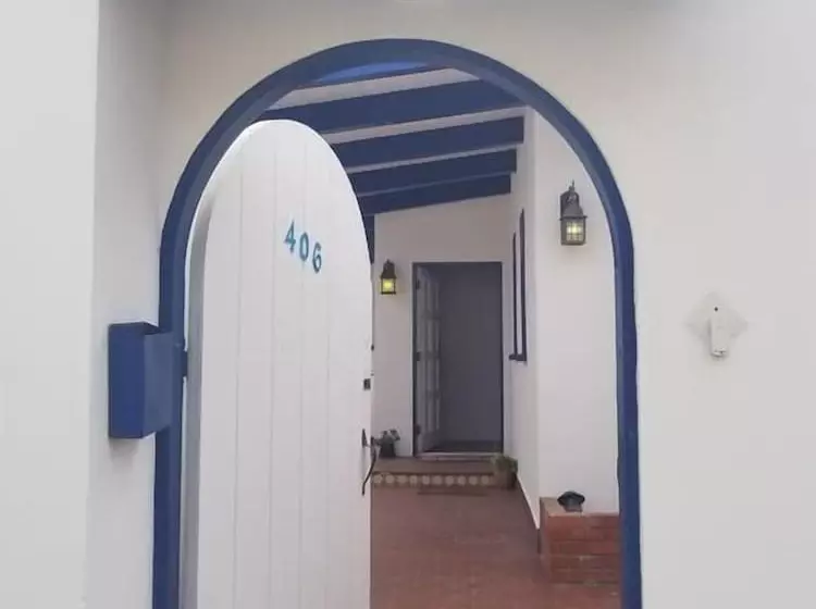 ペンション Baja Bed & Breakfast