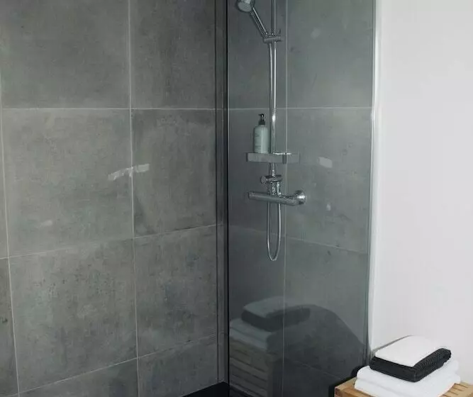 پانسیون Istay Cottages