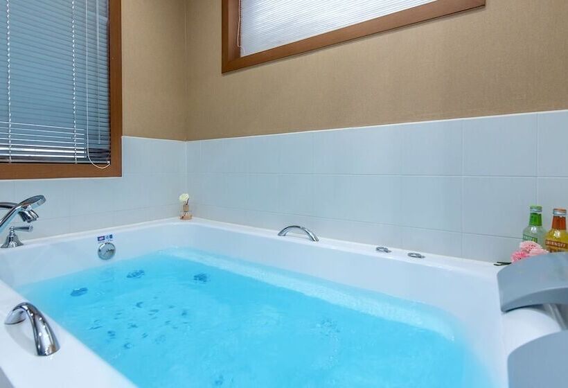 Taean Solmi Label Pension