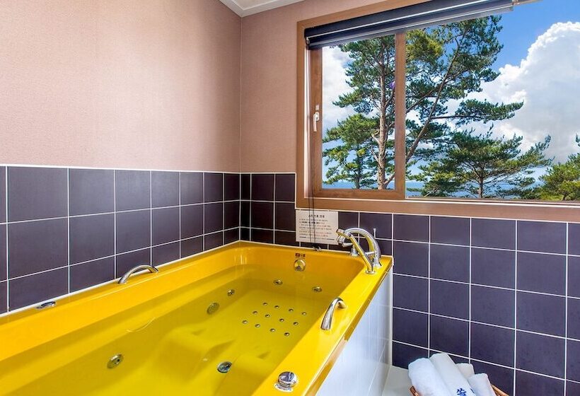 Taean Solmi Label Pension