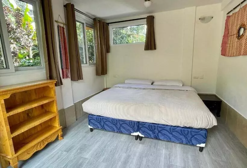 Ati Hostel & Beach Club