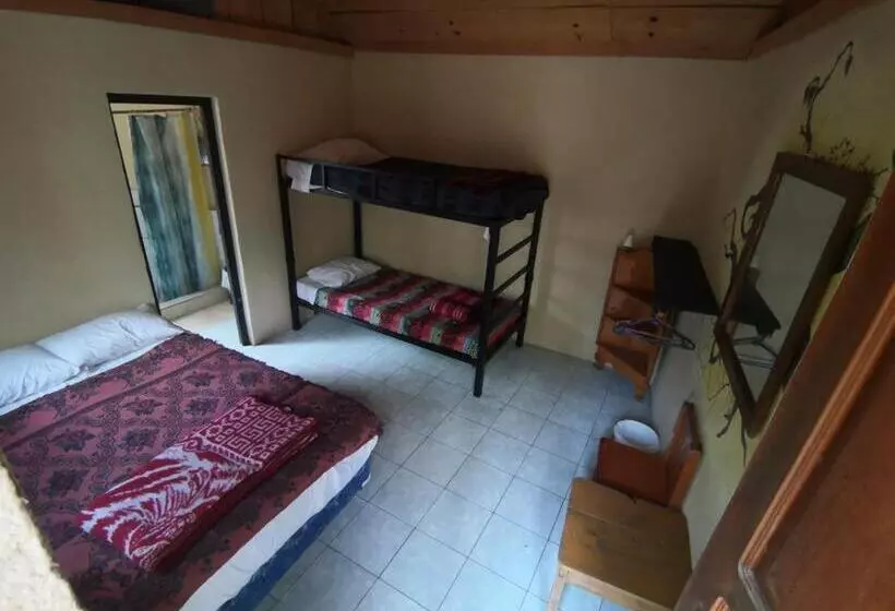 Ati Hostel & Beach Club