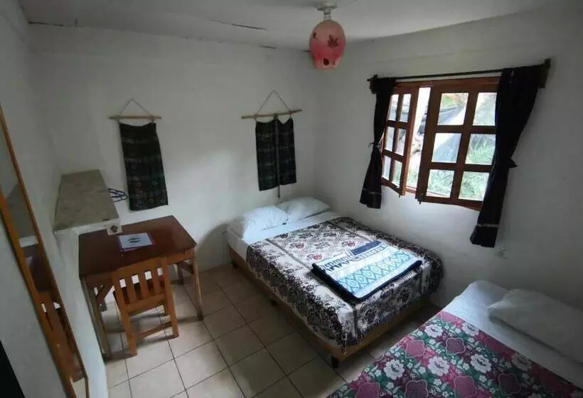 Ati Hostel & Beach Club