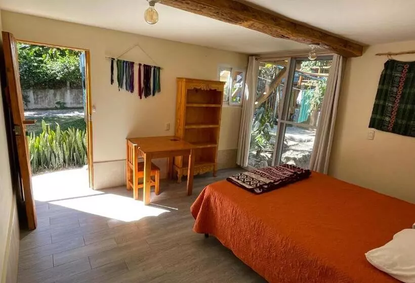 Ati Hostel & Beach Club