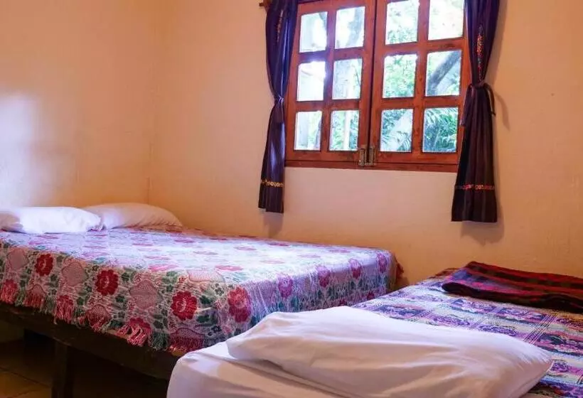 Ati Hostel & Beach Club