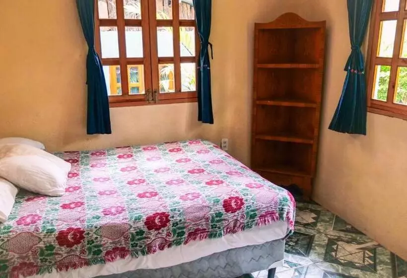 Ati Hostel & Beach Club