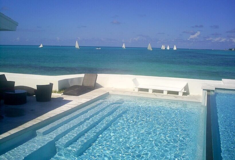 Art Retreat Bahamas Hostel