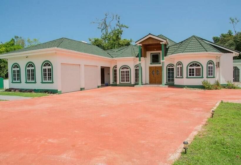 Bed & Breakfast Slice Of Heaven