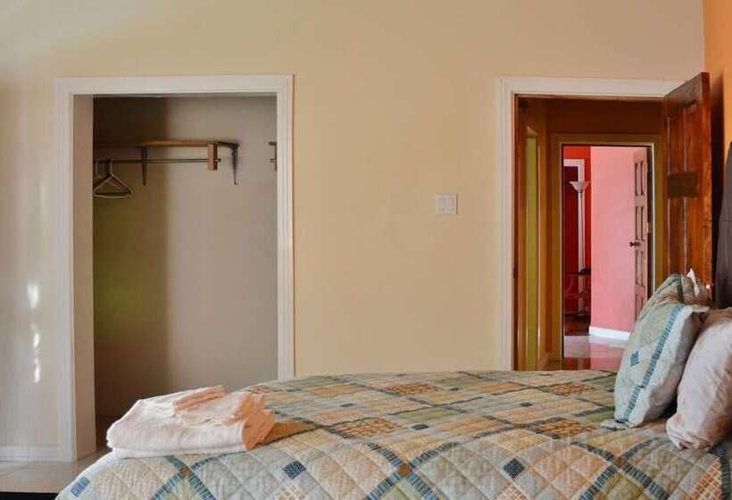 Bed & Breakfast Slice Of Heaven