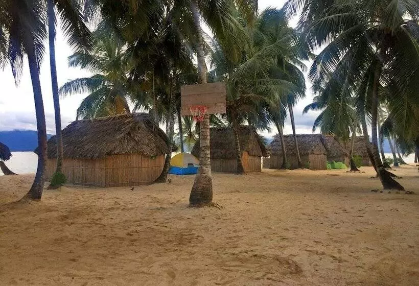 ホテル Isla Franklin Cabaña Tubasenika