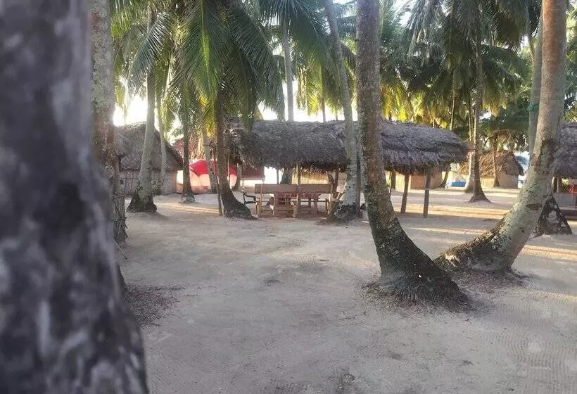 ホテル Isla Franklin Cabaña Tubasenika