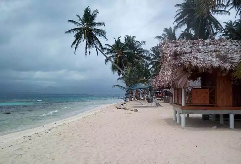 ホテル Isla Franklin Cabaña Tubasenika
