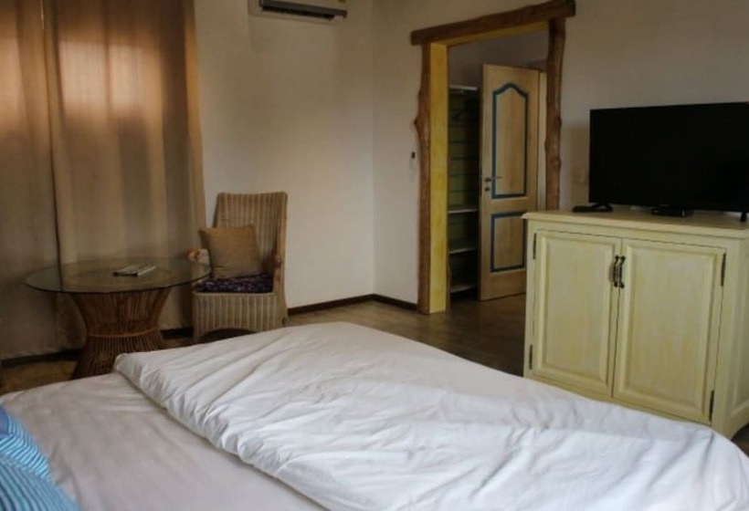 פנסיון Tom S Garden