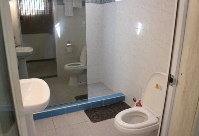 פנסיון Tom S Garden