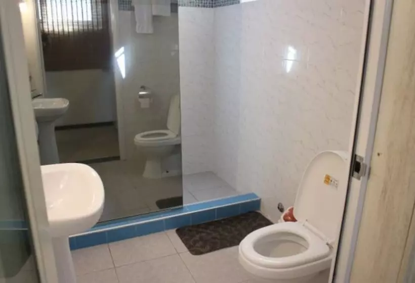 Majatalo Tom S Garden