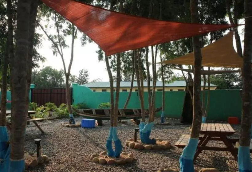 Majatalo Tom S Garden