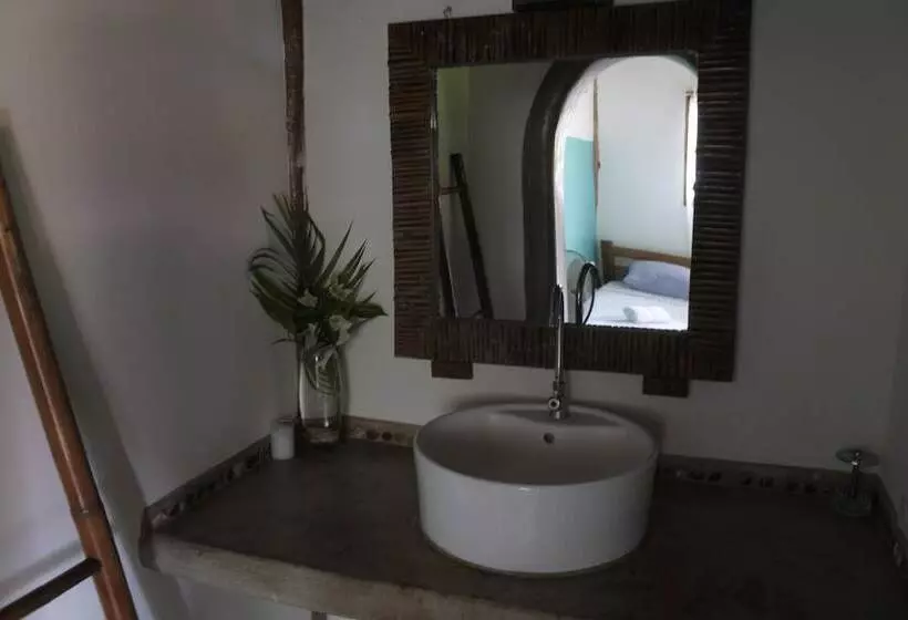 پانسیون Wild Waves Surf House