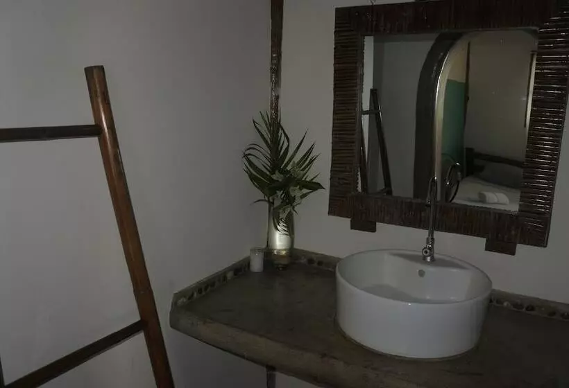 پانسیون Wild Waves Surf House