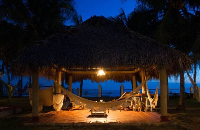 مبيت وإفطار Bomalu Nicaragua Beach House