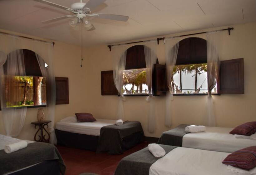 مبيت وإفطار Bomalu Nicaragua Beach House