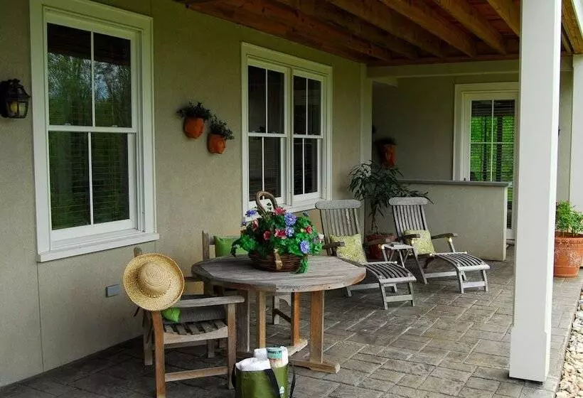 Aamiaismajoitus (B&B) Cedar Spring Inn & Spa