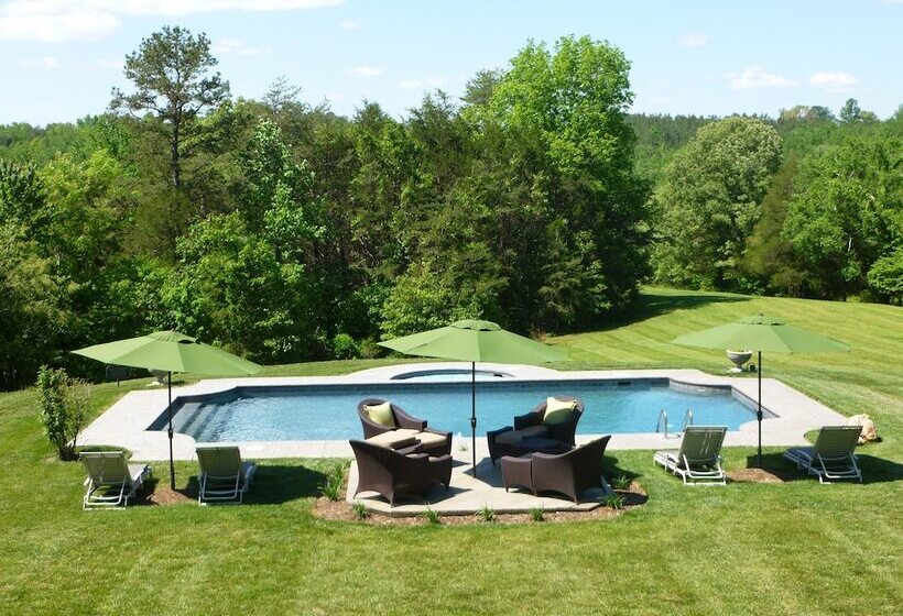 مبيت وإفطار Cedar Spring Inn & Spa