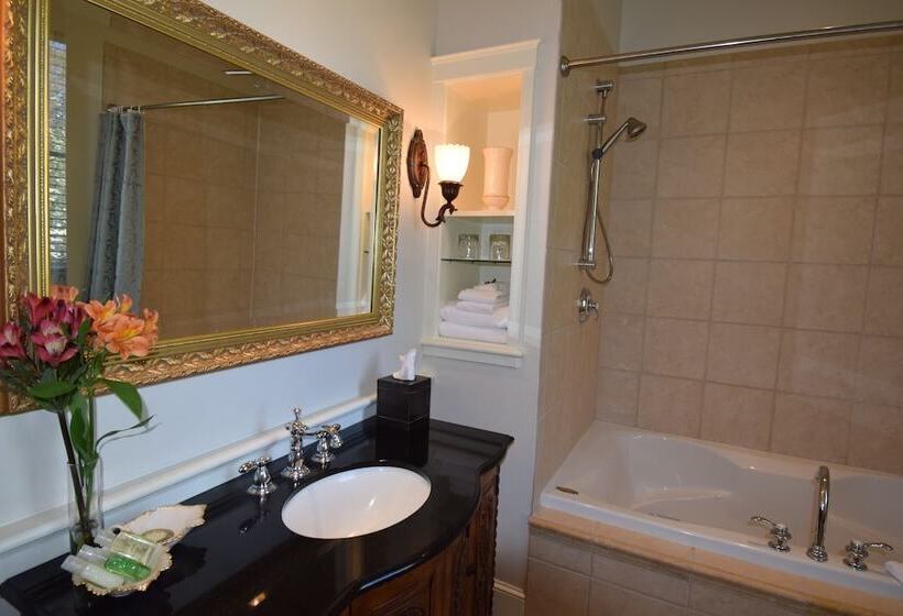 مبيت وإفطار Cedar Spring Inn & Spa