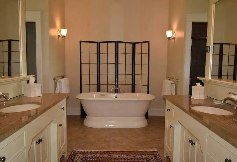 Aamiaismajoitus (B&B) Cedar Spring Inn & Spa