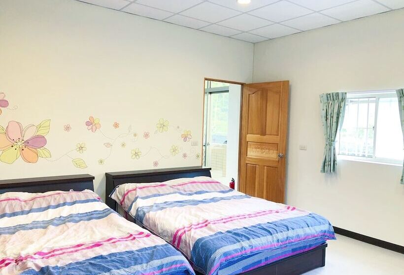 تختخواب و صبحانه Look Tea House