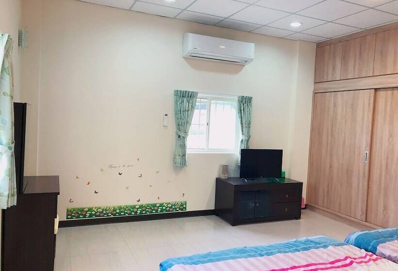 تختخواب و صبحانه Look Tea House