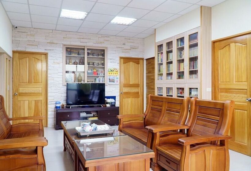 تختخواب و صبحانه Look Tea House