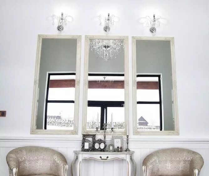 تختخواب و صبحانه Royal Hall