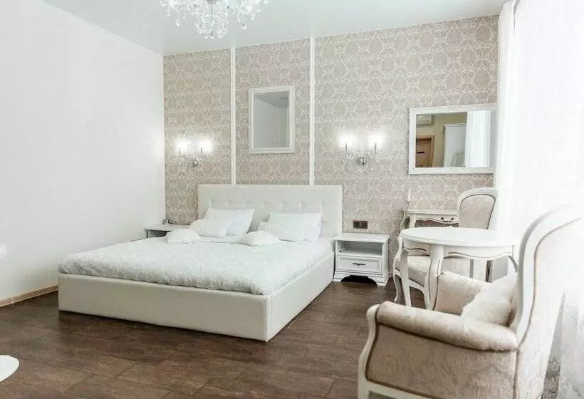 تختخواب و صبحانه Royal Hall