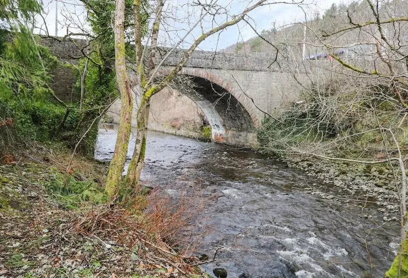 Bridgend House B & B