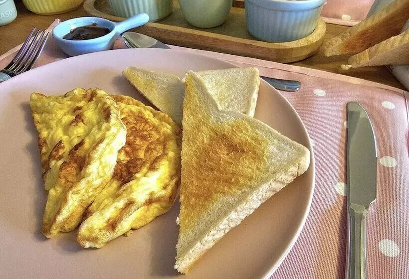 Bridgend House B & B