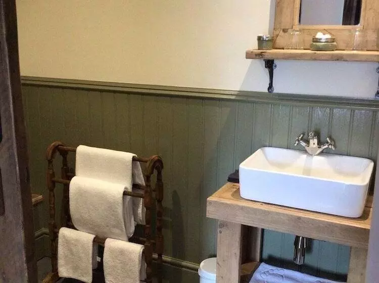 Bridgend House B & B