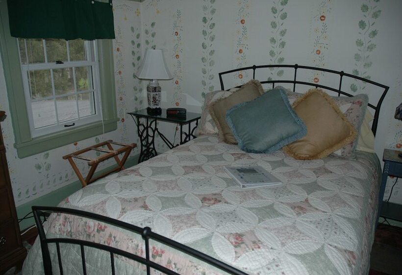 Genesee Country Inn B&b